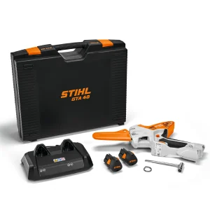 Mini sierra GTA 40 de STIHL con 2 baterías y un cargador